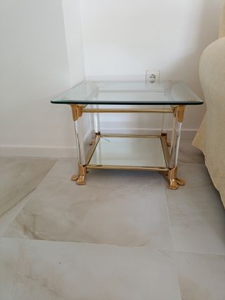 Mesa centro cristal y metal dorado