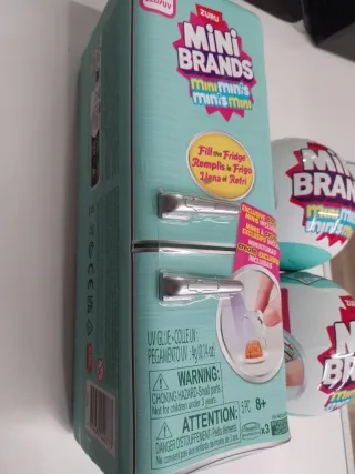 Mini Brands Nevera + 2 Bolas ZURU