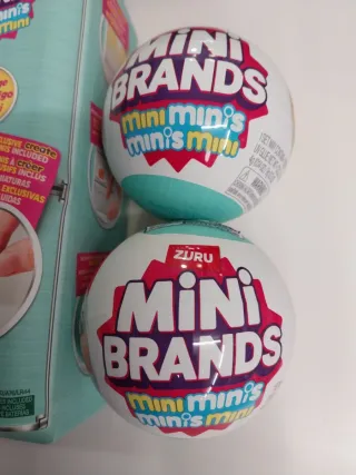 Mini Brands Nevera + 2 Bolas ZURU