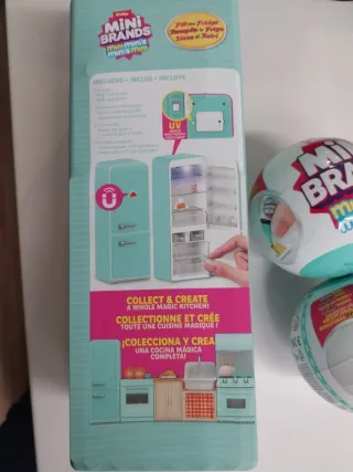 Mini Brands Nevera + 2 Bolas ZURU