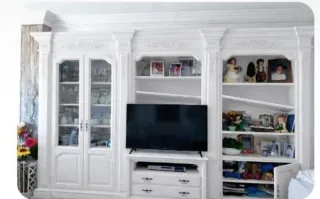 Mueble de salón de madera maciza tallado