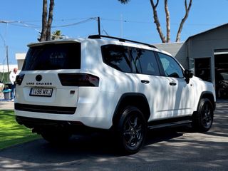 Toyota Land Cruiser 300 3.3 diesel