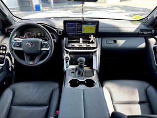 Toyota Land Cruiser 300 3.3 diesel