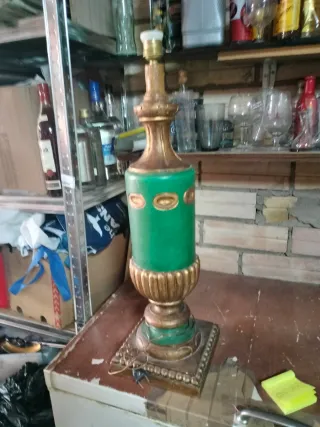 Lámpara de mesa grande madera y metal