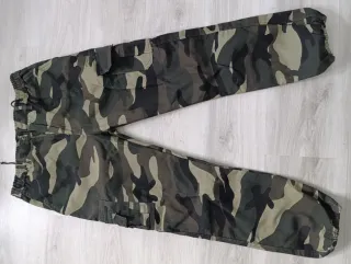 Sudadera gris con cremallera y parche Harley