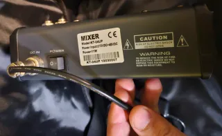 Mesa de mezclas EK Audio 4 canales