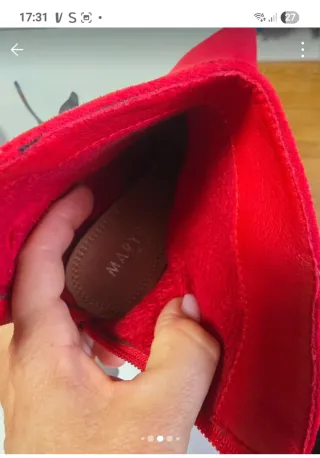 Botines rojos de ante