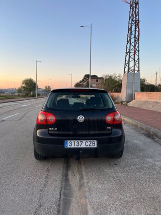 Volkswagen Golf 1.9 tdi 105 cv