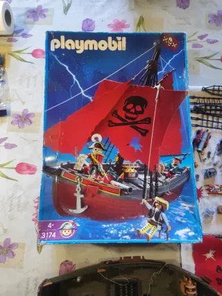 Barco Pirata Playmobil 3174 con figuras