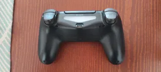 PlayStation 4 Slim Negra