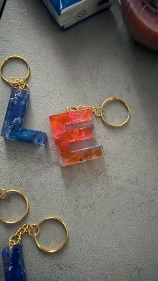 Portachiavi a forma di cuore e farfalla, lettere