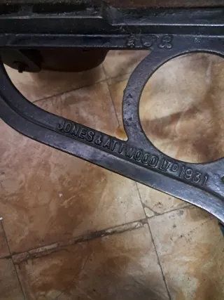 Taburete Industrial Madera y Metal Regulable