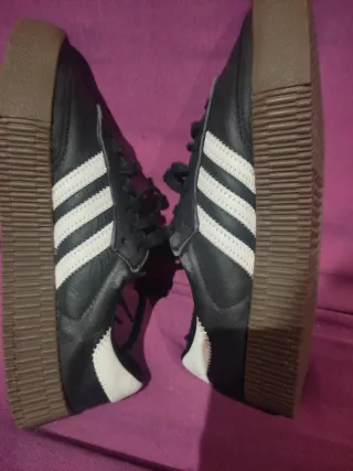 Zapatillas Reebok Blancas y Verdes, Adidas y otras