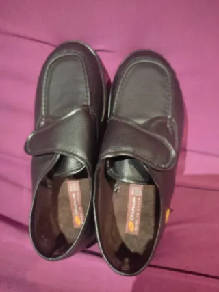 Zapatillas Reebok Blancas y Verdes, Adidas y otras