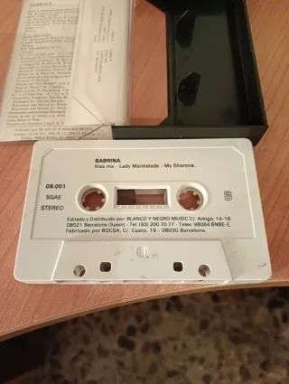CASSETTE ANTIGUO SABRINA AÑOS 80