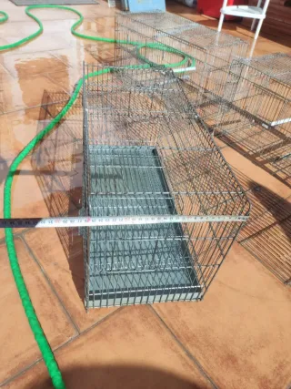 Jaula para pájaros metálica