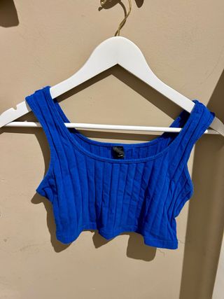 Top azul de canalé