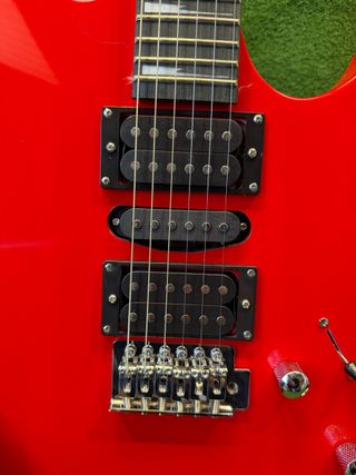 Guitarra Eléctrica Roja Bullfighter