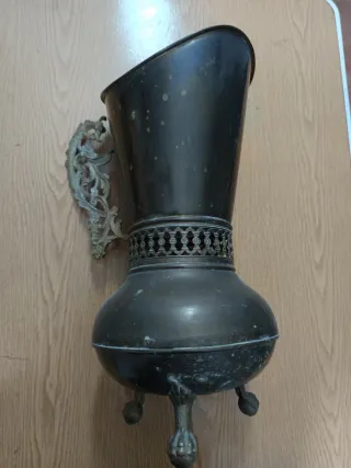 Paragüero metálico y dorado