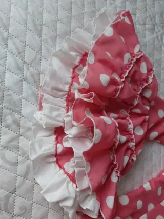 Traje de flamenca rosa lunares blancos