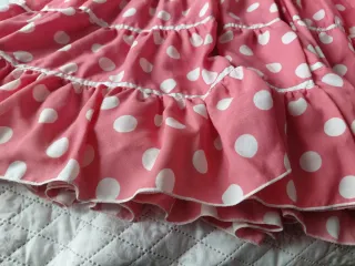Traje de flamenca rosa lunares blancos