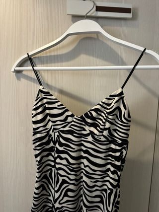 Vestido de verano con estampado cebra