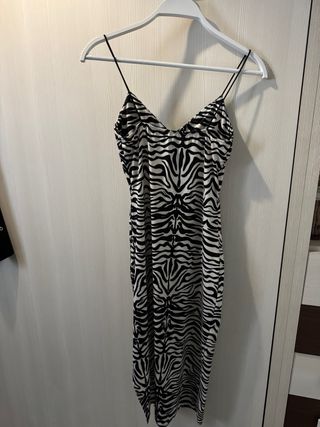 Vestido de verano con estampado cebra