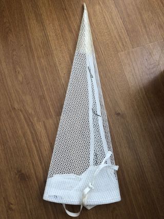 Capirote de rejilla blanco