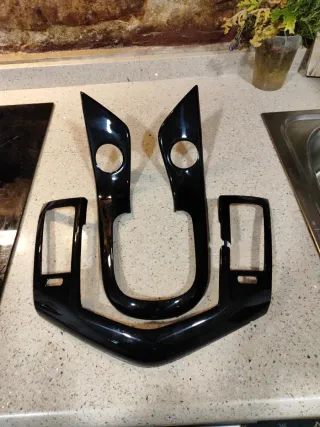 Embellecedores habitáculo coche negro