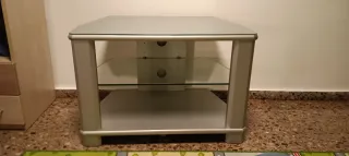 Mesa TV cristal y metal plateado