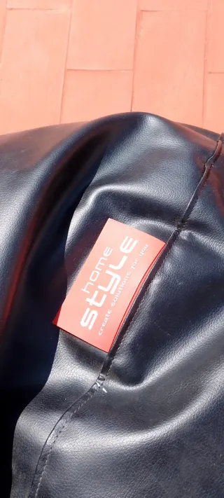 Puff negro piel sintética