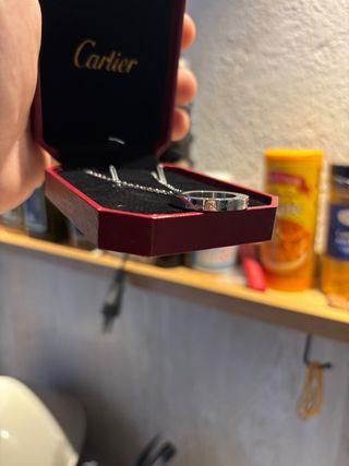 Collana con pendente cerchio effetto oro