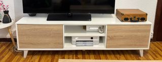 Mueble TV y estante pared salón