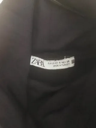 Jersey Zara cuello alto negro