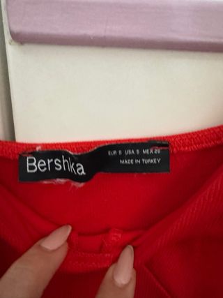 Vestido Bershka rojo niña muy corto