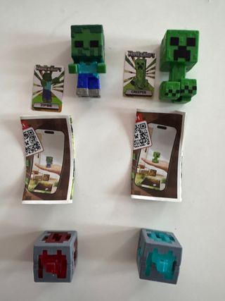Kinder Joy Minecraft Figuras y Cartas