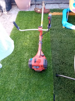 Desbrozadora naranja