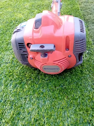 Desbrozadora naranja