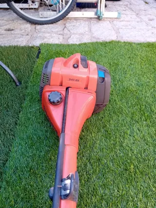 Desbrozadora naranja