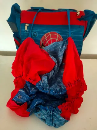 Zaino Estensibile Spider-Man + Copripioggia