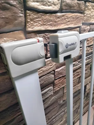 Safety 1st AUTO CLOSE Puerta de seguridad 73-80 cm