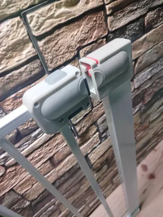 Safety 1st AUTO CLOSE Puerta de seguridad 73-80 cm