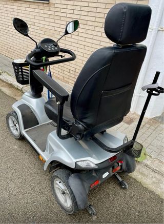 Moto scooter para personas con movilidad reducida