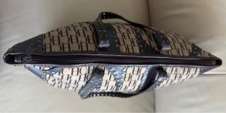 Bolso Carolina Herrera con tachas.