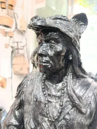 Escultura Nativo Americano Grande