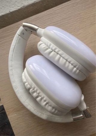 Cascos Inalambricos Blancos
