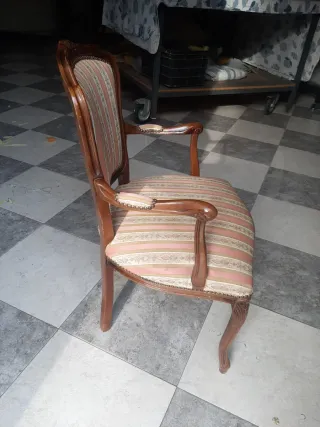 Silla de dormitorio estilo clásico