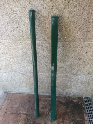 Poste Verde Metálico
