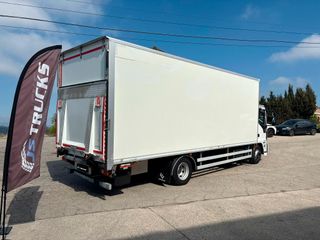 Camion rigido Iveco Eurocargo 120E21 2020
