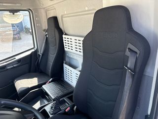 Camion rigido Iveco Eurocargo 120E21 2020